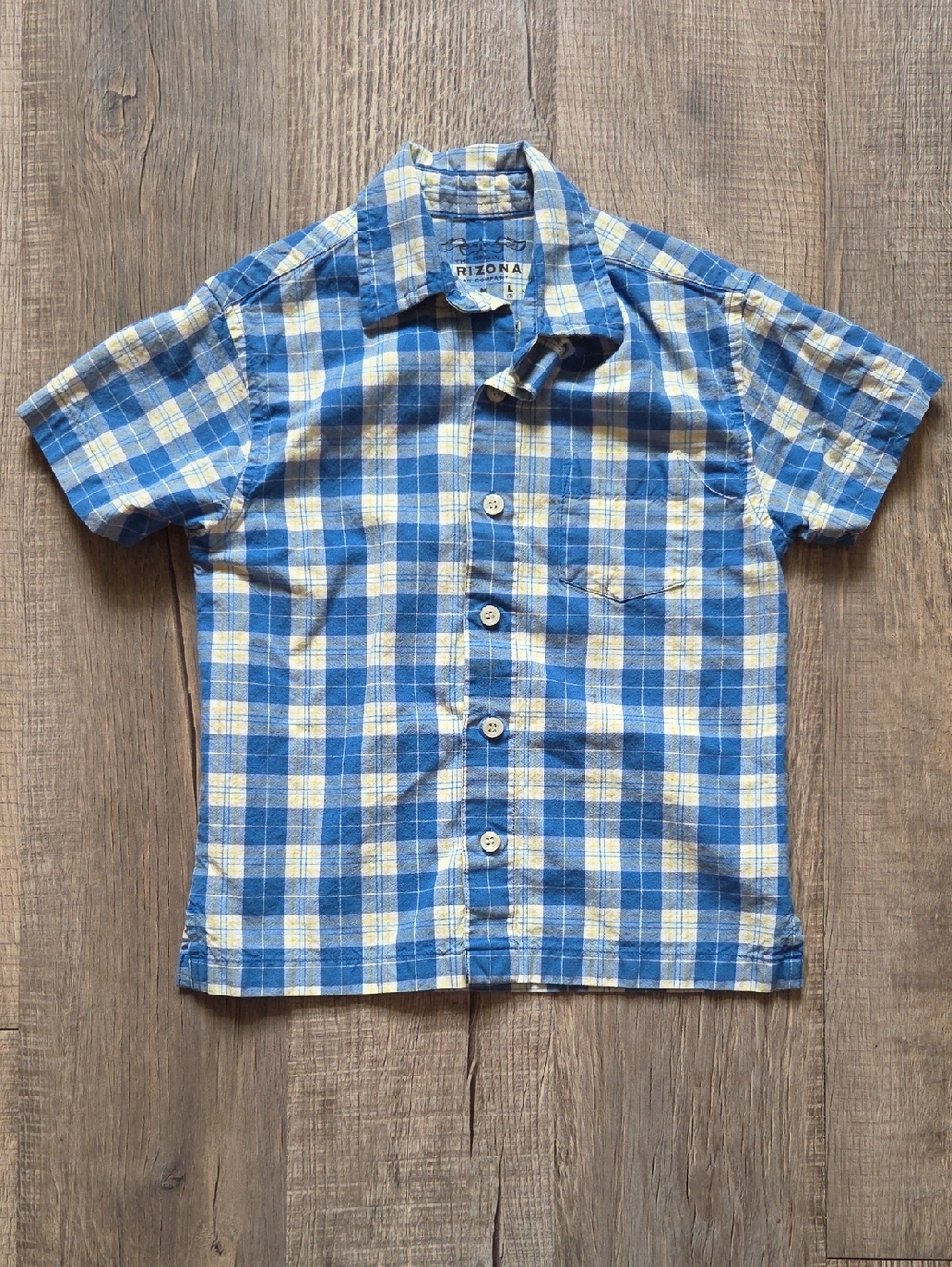 Arizona Jean Company Blue and Cream Plaid Short-Sleeve Button-Down Shirt